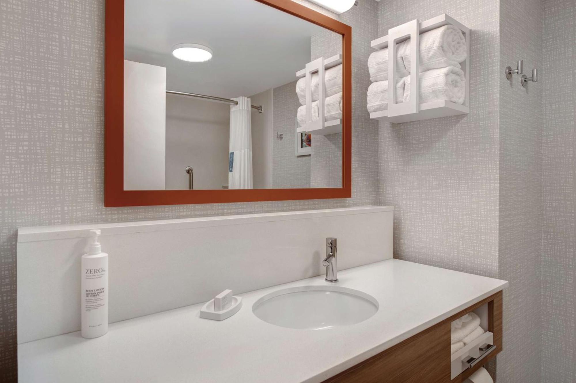 Hampton Inn Anderson/Alliance Business Park Bagian luar foto